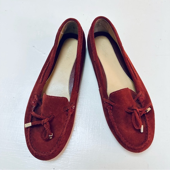 Michael Kors Women's Daisy Logo Suede Cinnamon Moccasin. Size 8M - Picture 1 of 7